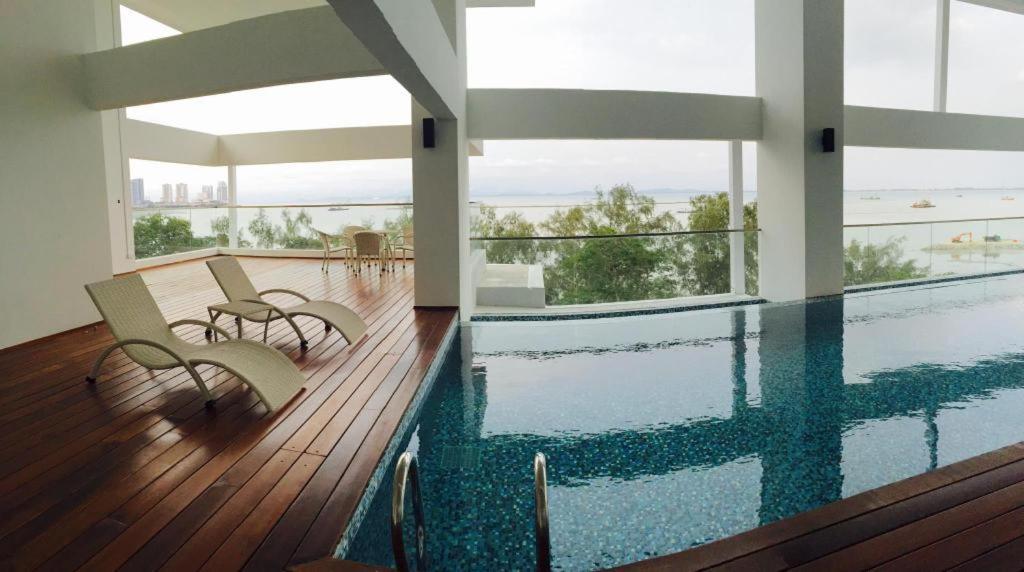 Sunrise Gurney Premium Executive City/Seafront Suite - Penang Τζωρτζ Τάουν Εξωτερικό φωτογραφία